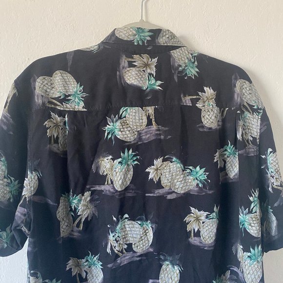 Tommy Bahama Mens Shirt Island Modern Fit Size L Hawaiian Pineapple 100% Silk - Picture 8 of 11